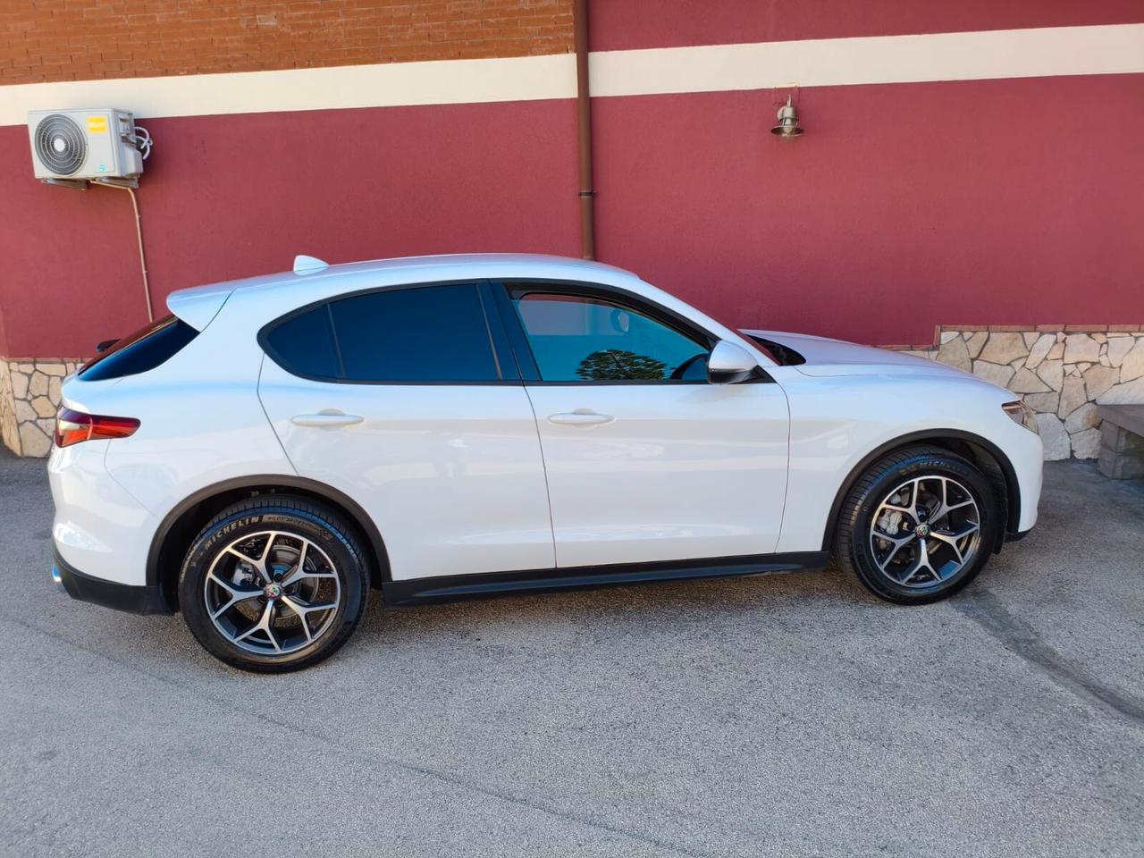 Alfa Romeo Stelvio 2.2 Turbodiesel 160 CV AT8 RWD Sport-Tech
