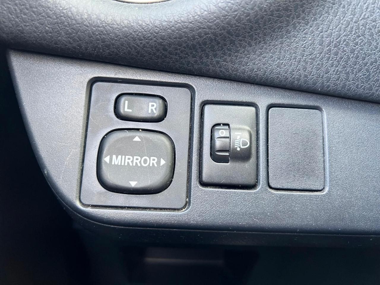 Toyota Yaris 1.0 5 porte Lounge