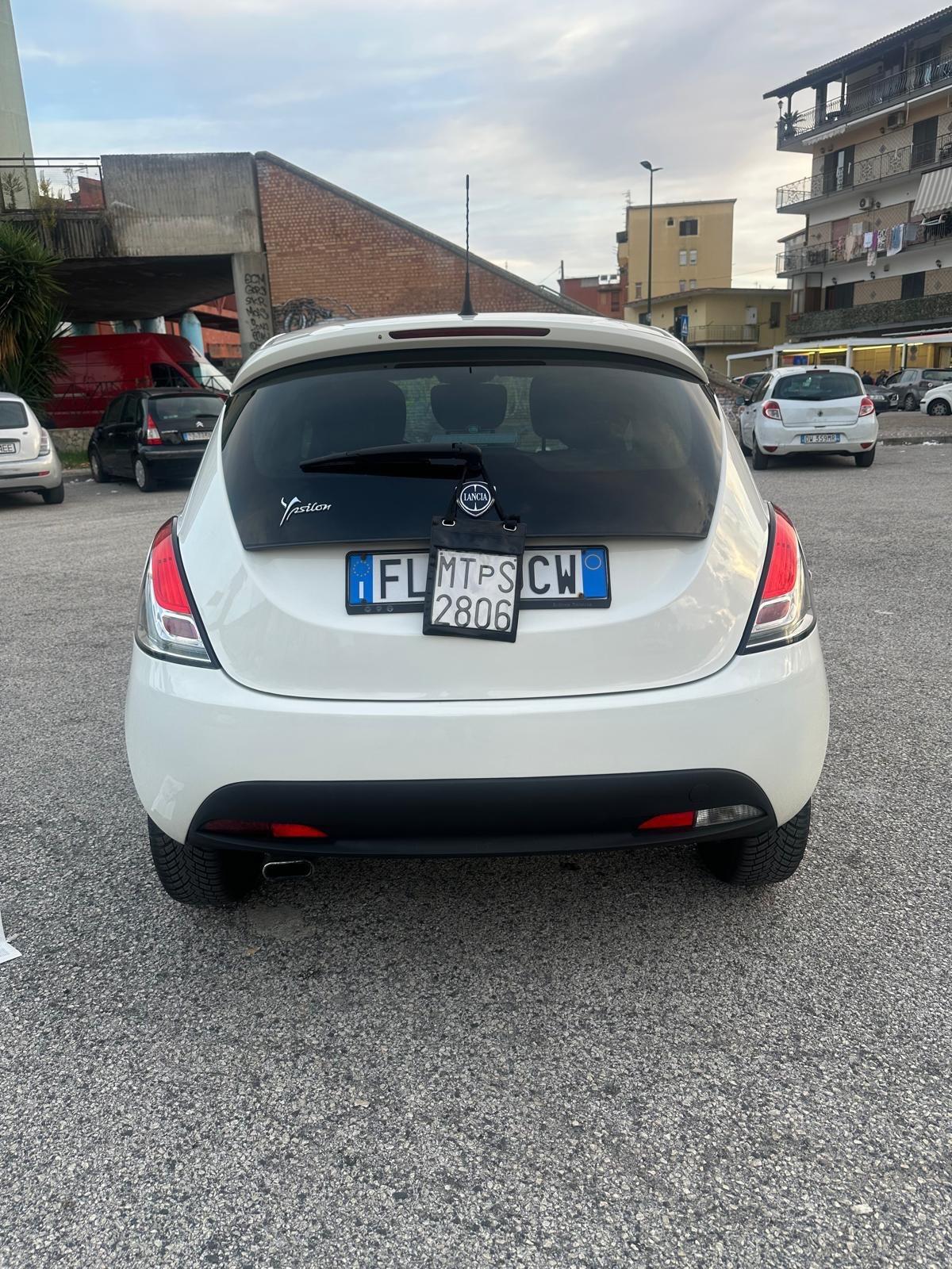Lancia Ypsilon 1.2 69 CV 5 porte GPL Ecochic Gold