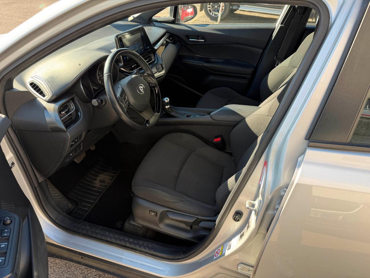 Toyota C-HR 1.8 Hybrid E-CVT Active NEOPATENTATI