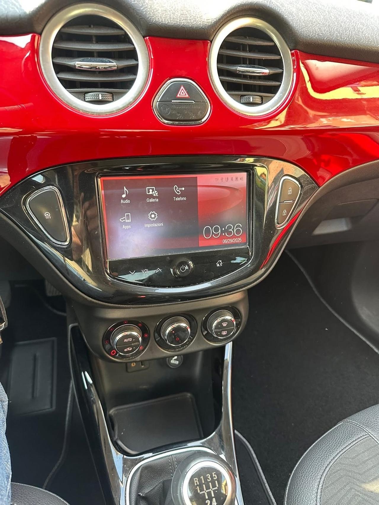 Opel Adam Rocks 1.2 70 CV