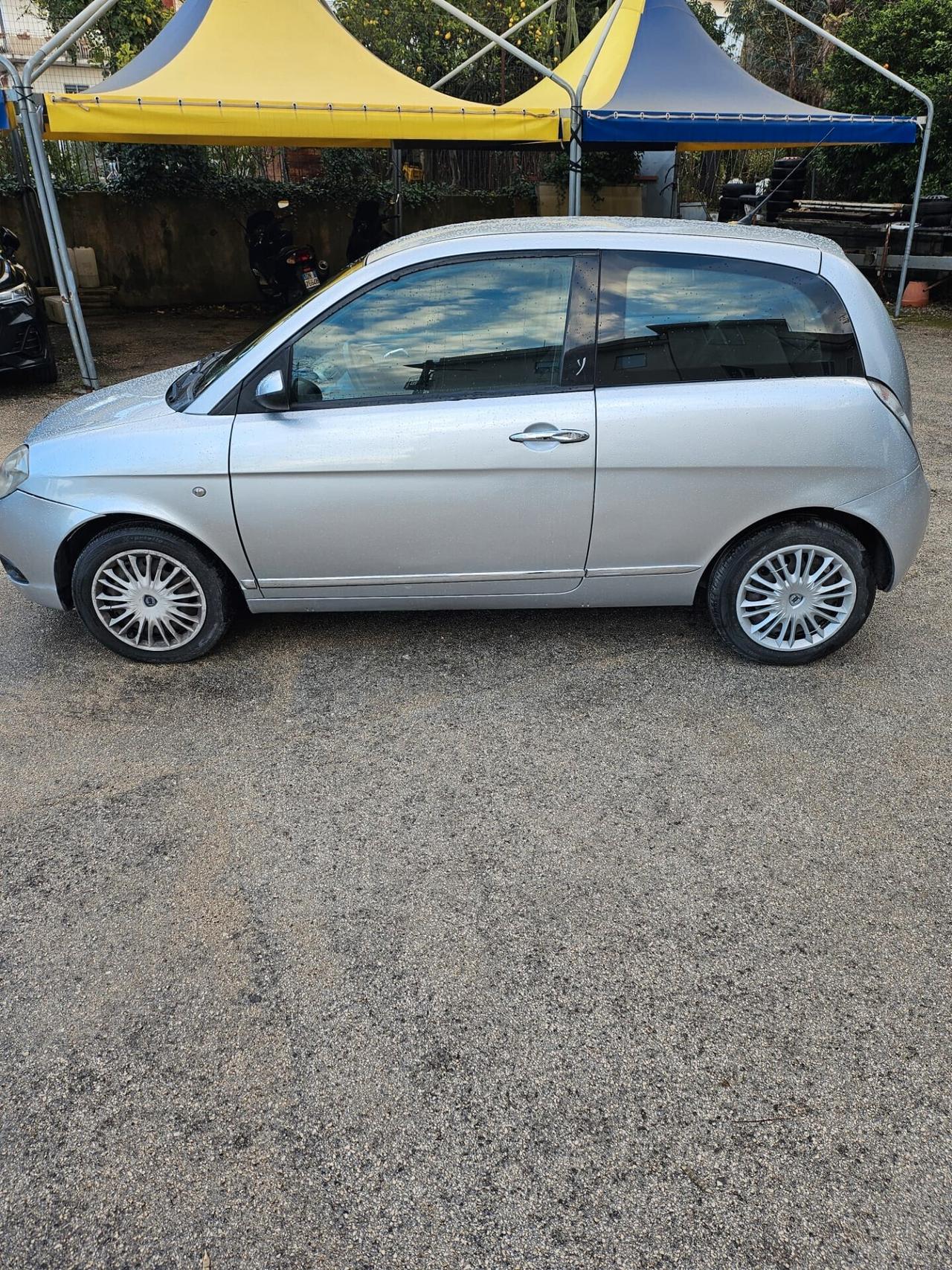 Lancia Ypsilon 1.2 69 CV 5 porte GPL Ecochic Platinum