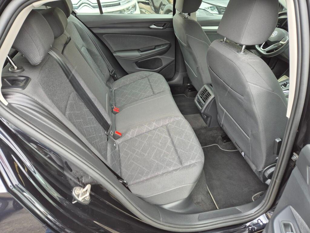 Volkswagen Golf 8 1.0 110CV eTSI EVO DSG Life