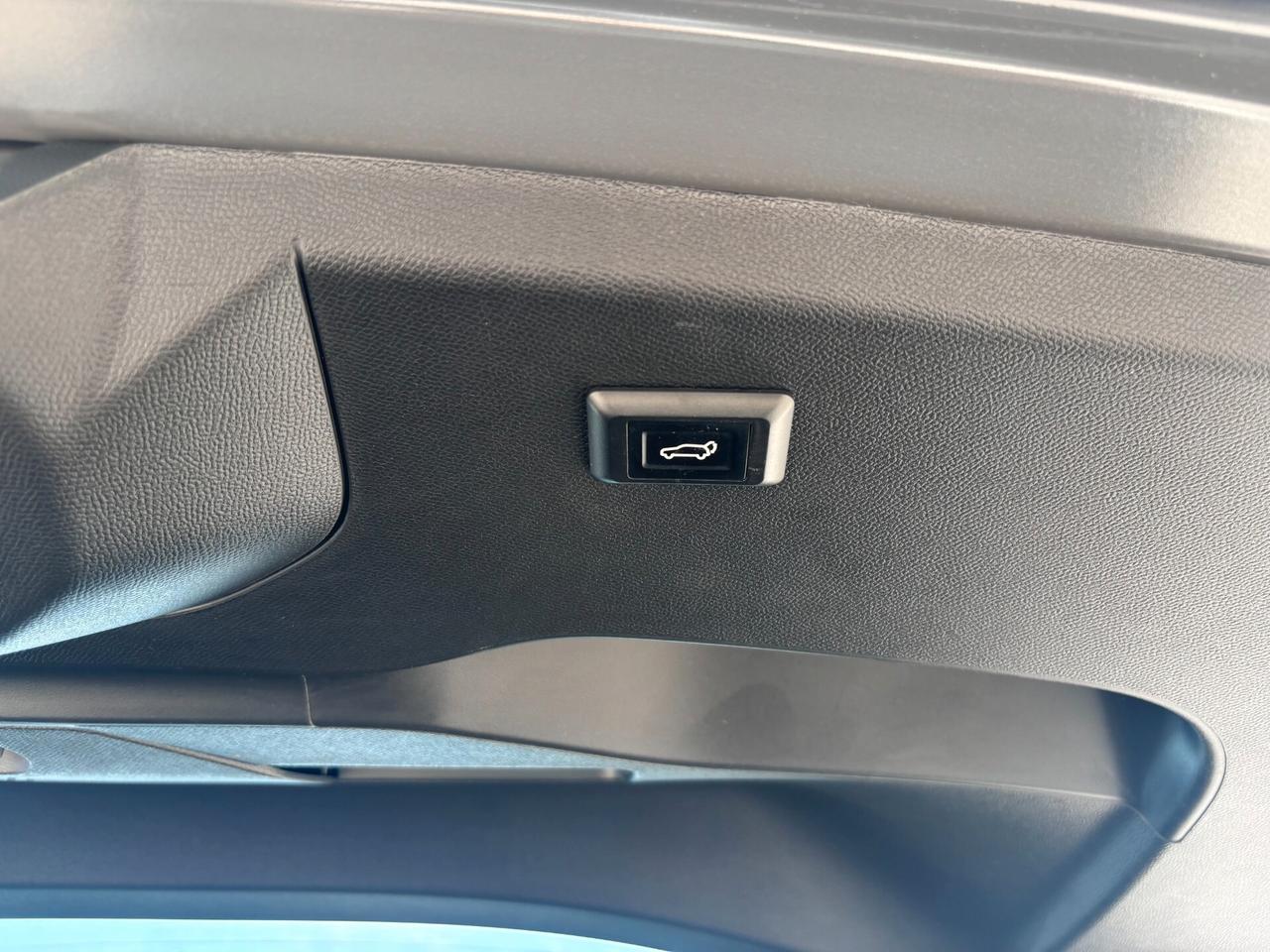 Peugeot 2008 PureTech 100 S&S Allure