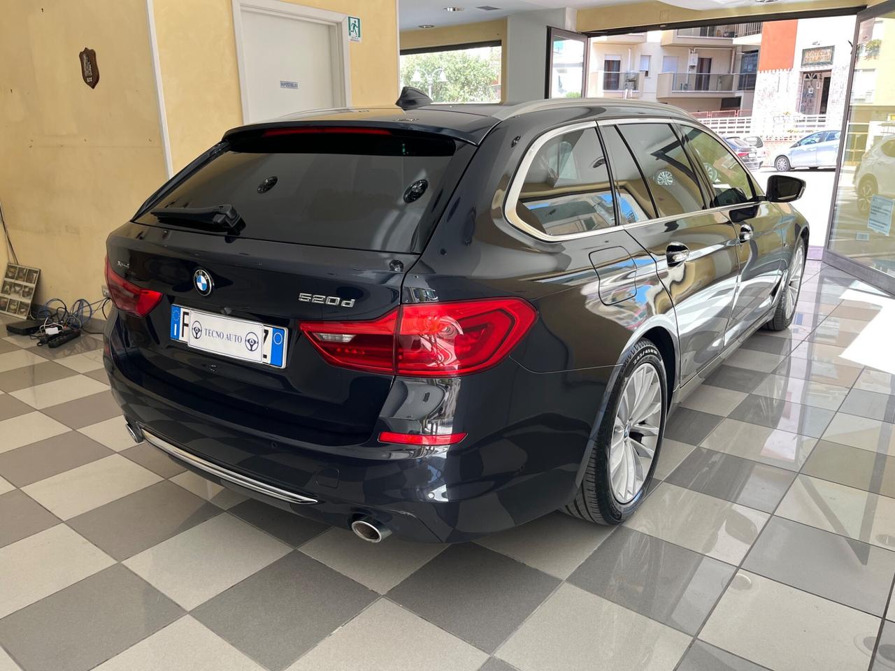 Bmw 520d xDrive Touring Luxury Line