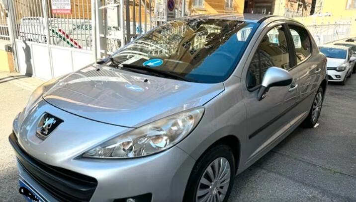 Peugeot 207 1.4 HDi 70CV 5p. Access