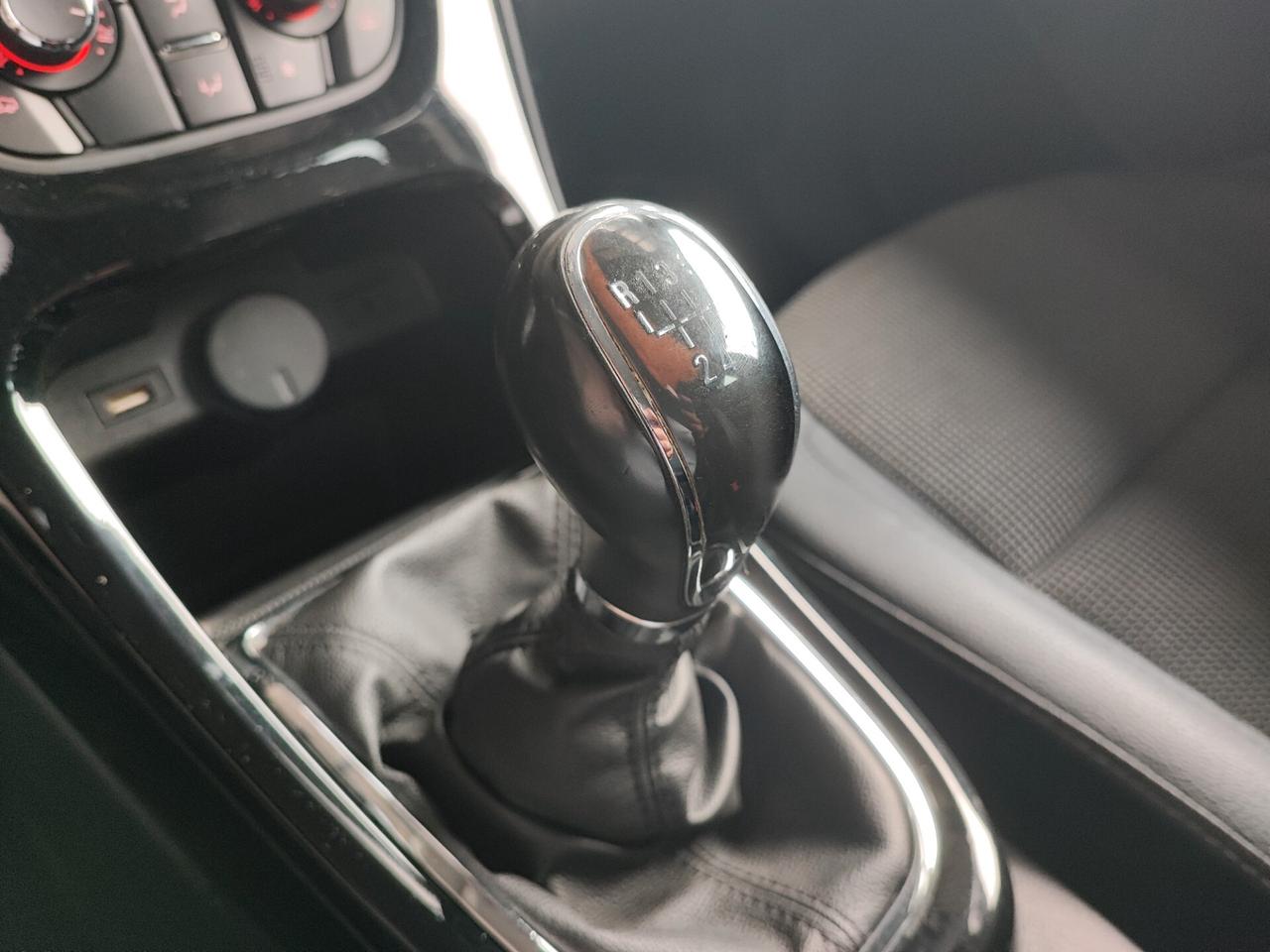 Opel Astra 1.4 Turbo 140CV Sports Tourer GPL Tech Cosmo