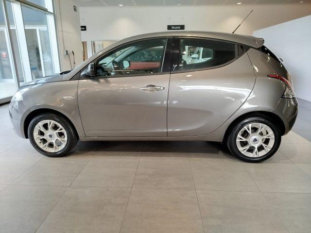 LANCIA Ypsilon 1.2 69 CV 5 porte Silver