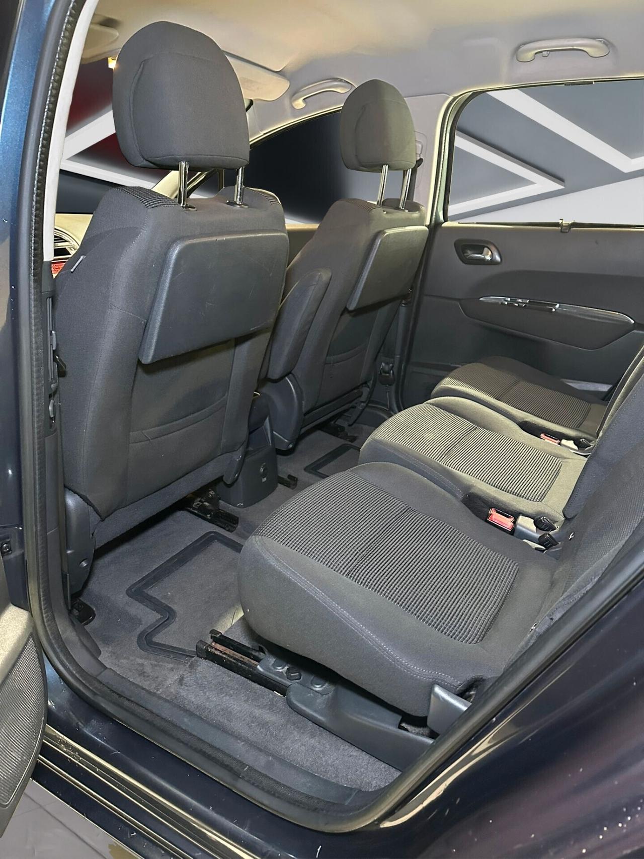 Peugeot 5008 1.6 HDi 115CV 8V Business