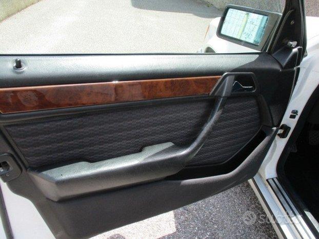 Mercedes 200 E BENZINA