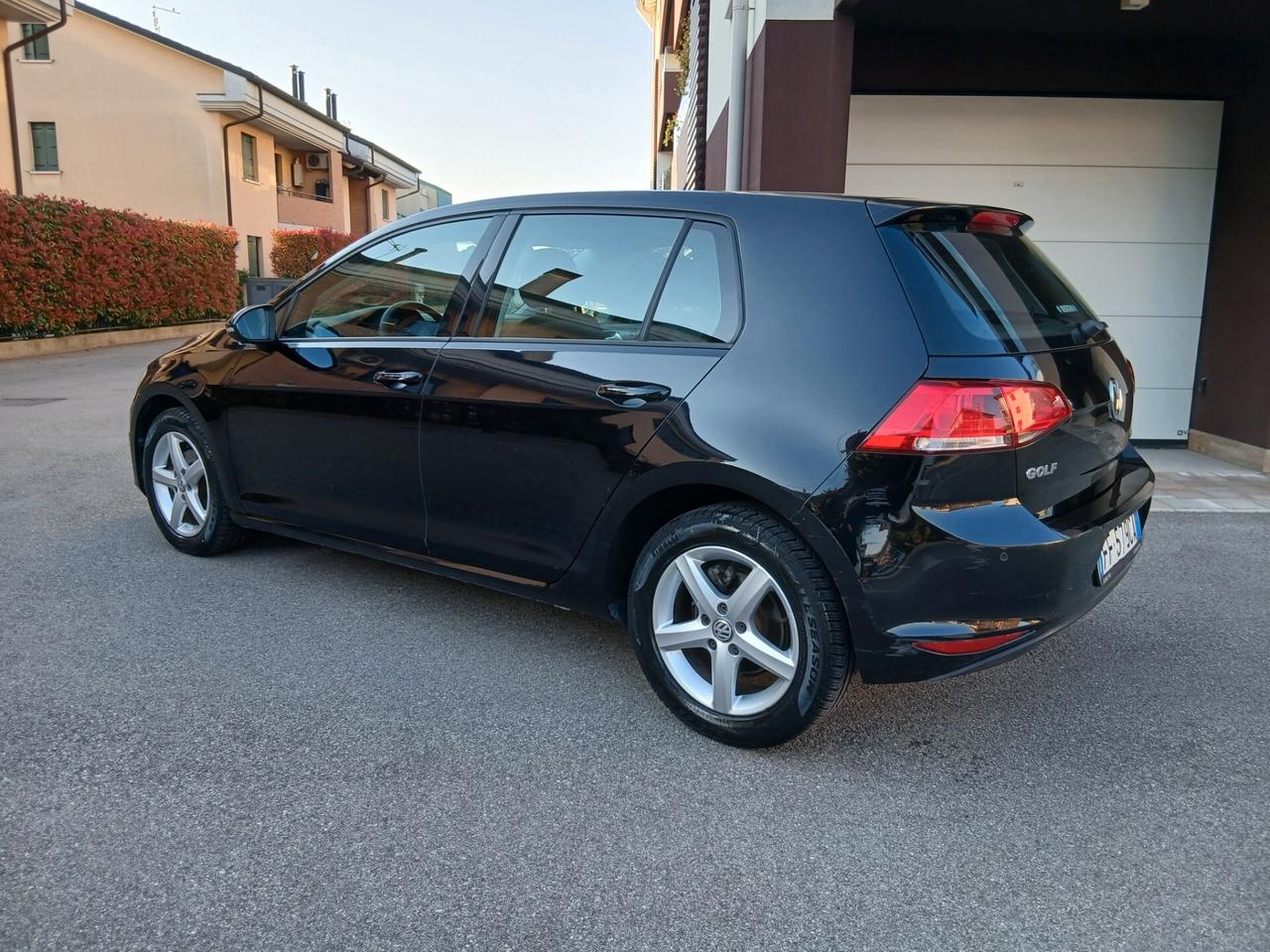 Volkswagen Golf 1.2 TSI 85 CV 5p. ok per neo patentati a € 199 mese