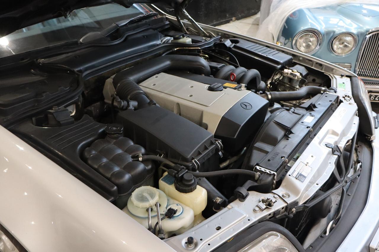 Mercedes-benz SL 280 W129 manuale pari al Nuovo