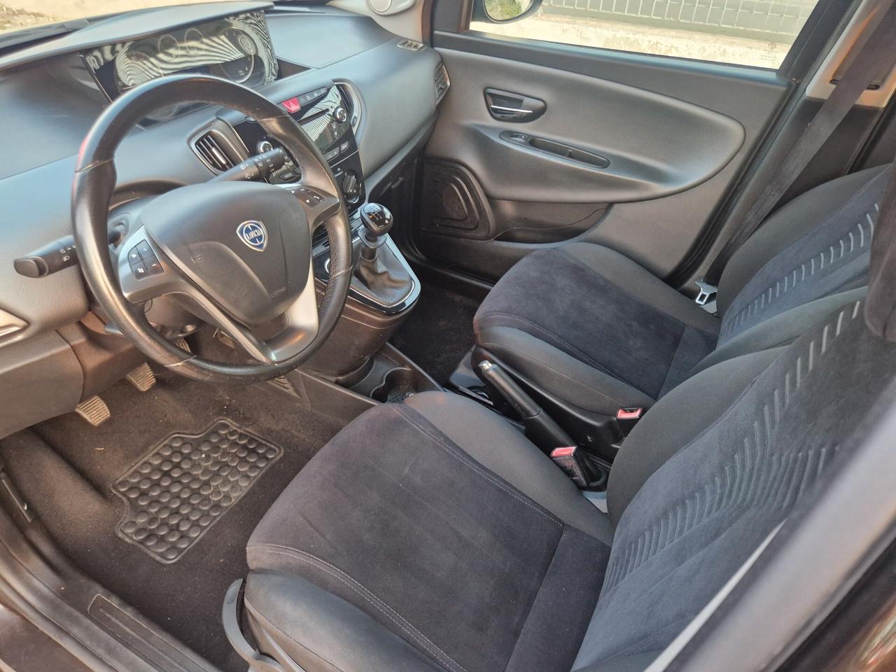 Lancia Ypsilon 1.2 69 Cv - 2011