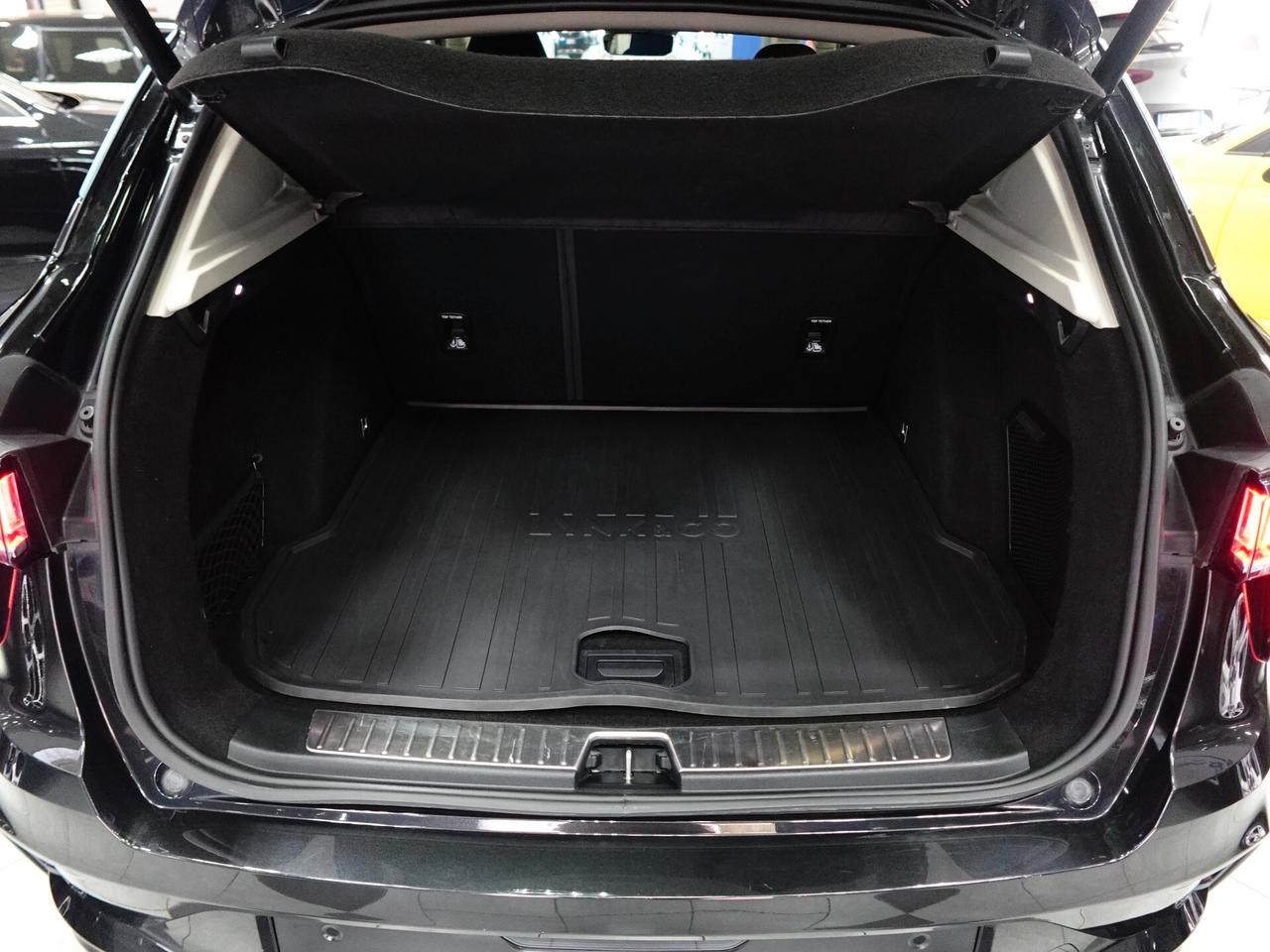 Lynk&co 01 PHEV