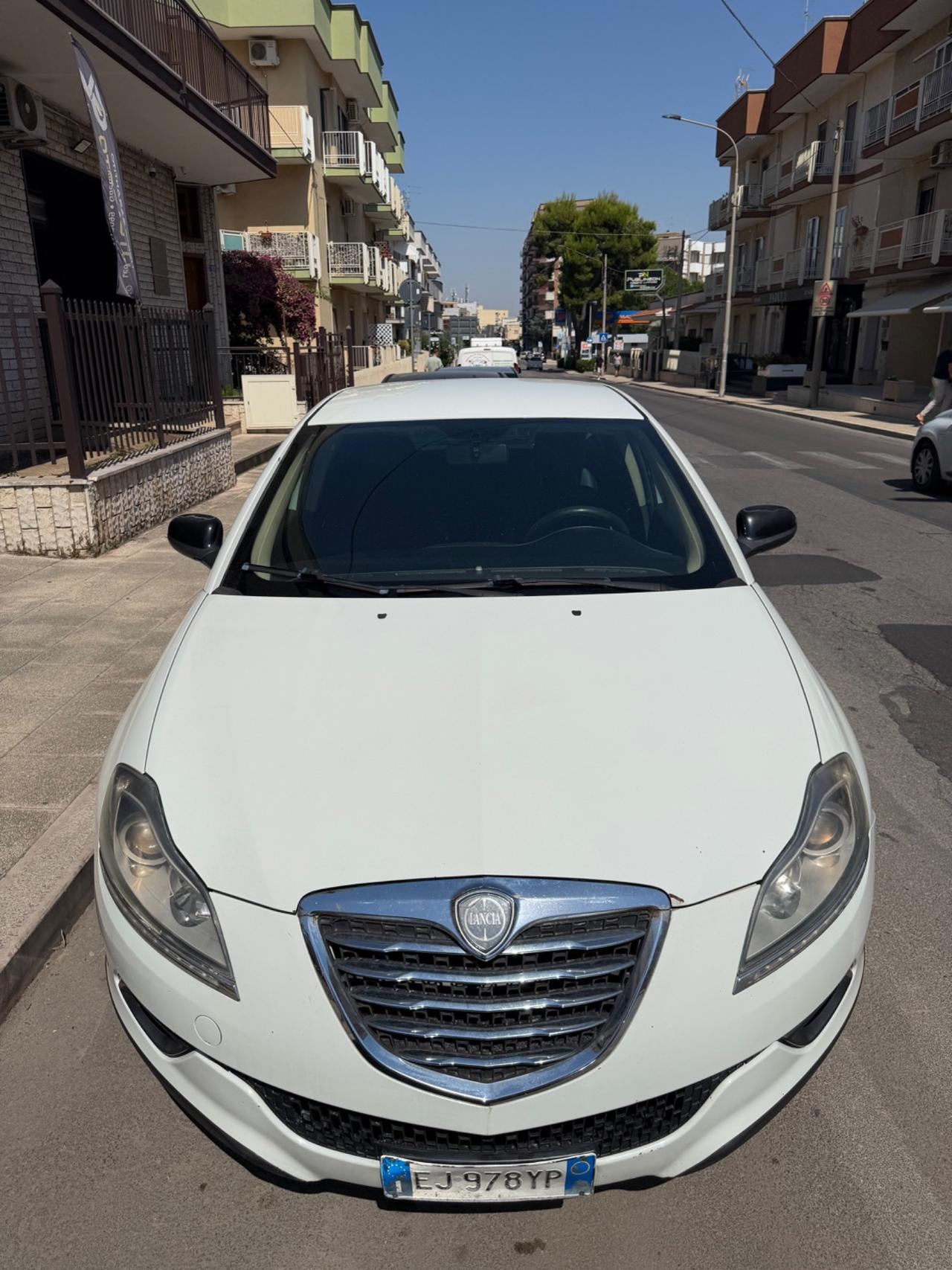 Lancia Delta 1.6 MJT DPF Gold