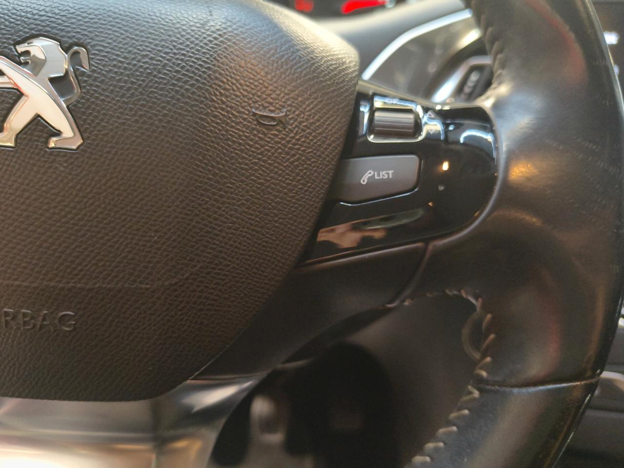 Peugeot 308 BlueHDi 120 S&S EAT6 SW Allure