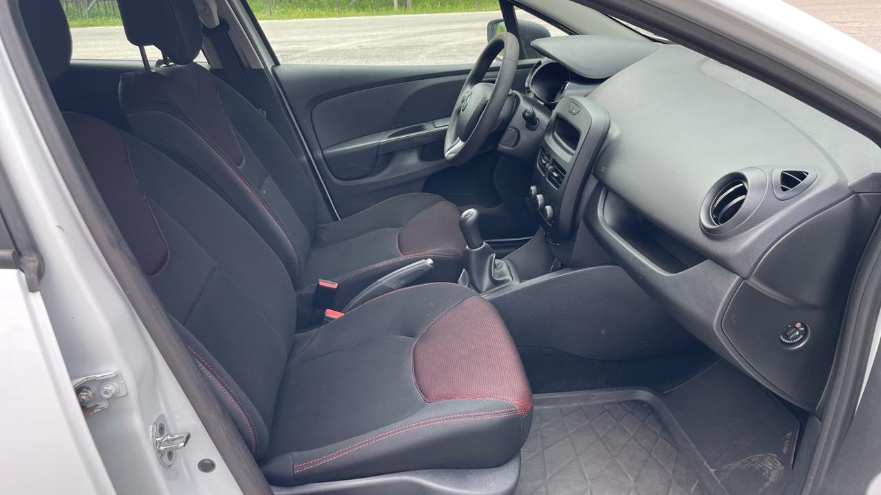 RENAULT CLIO 1.2 BENZINA 5 PORTE 40.000KM - 2015
