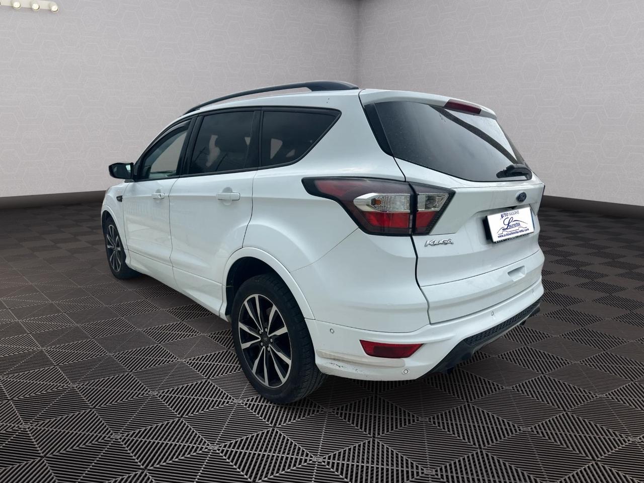 Ford Kuga 1.5 TDCI 120 CV S&S 2WD ST-Line