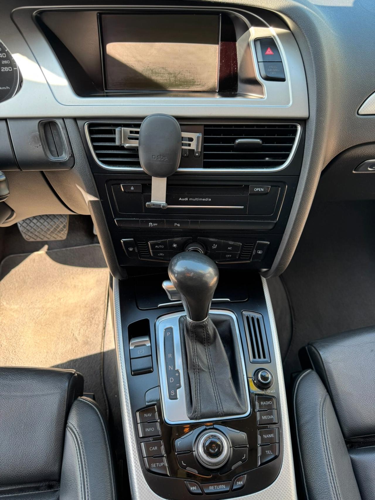 Audi A4 Avant 3.0 TDI quattro tiptronic SLine TETTO 19"