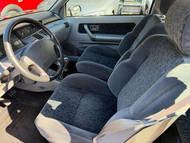 RENAULT Clio 1.8i 16V Grand Prix 343/500