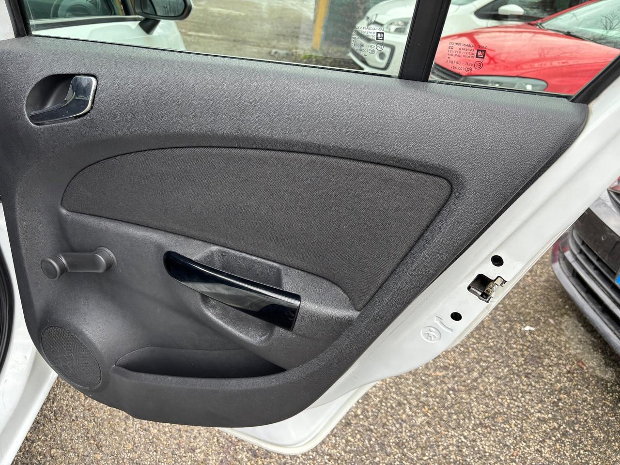 Opel Corsa 1.2 80CV 5porte GPL-TECH Edition