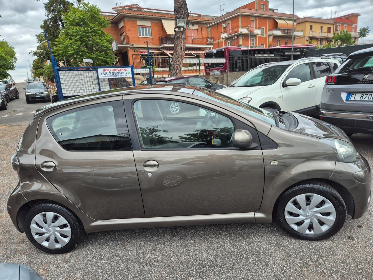 Toyota Aygo 1.0 12V VVT-i 3 porte Orange Connect MMT