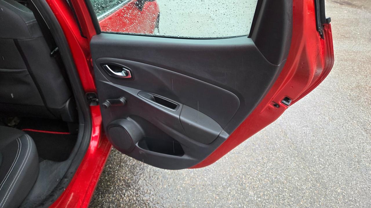 Renault Clio 1.2 75CV 5 porte Intens unico proprietario