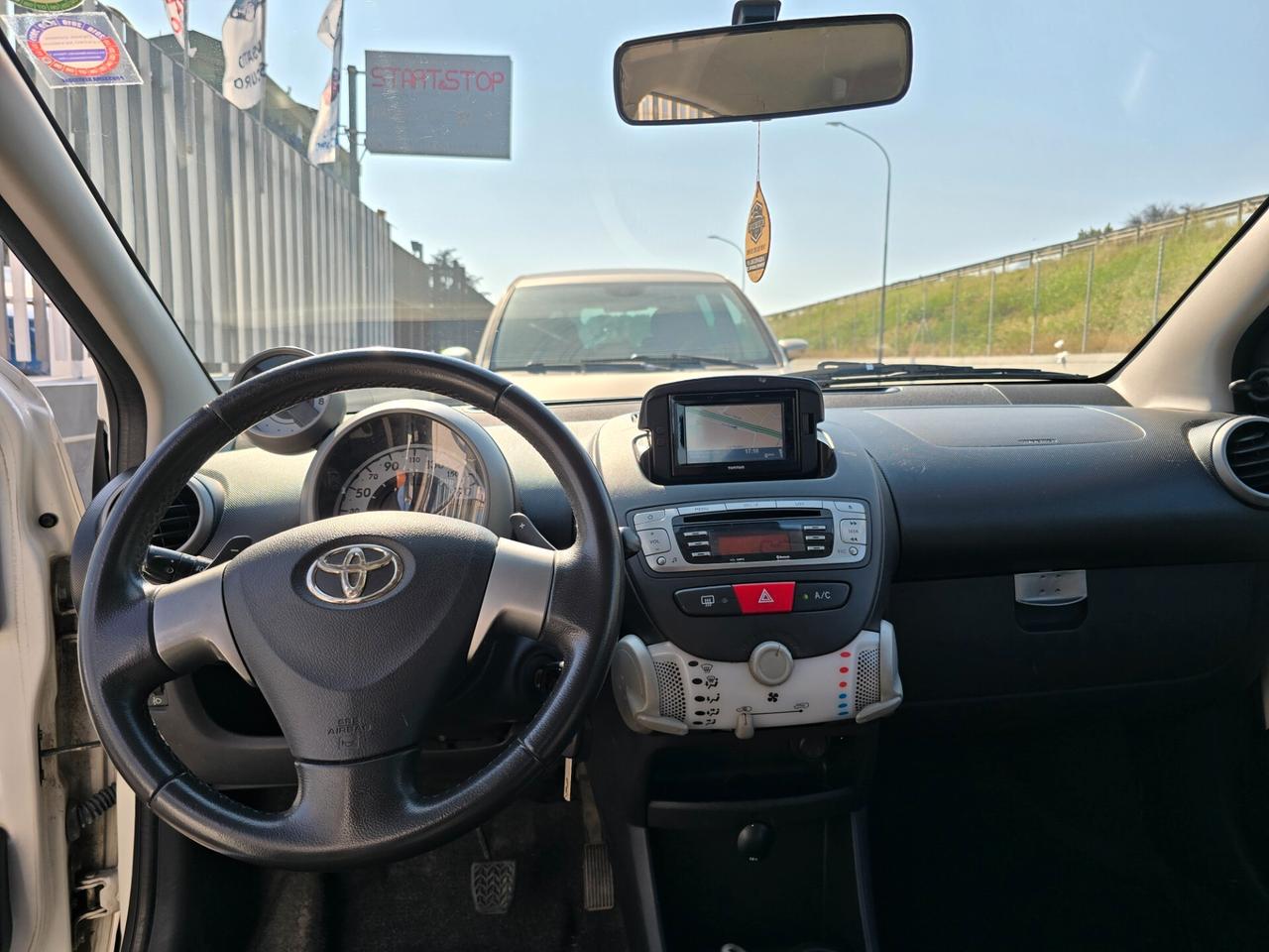 Toyota Aygo 1.0 12V VVT-i 5 porte Lounge Connect MMT