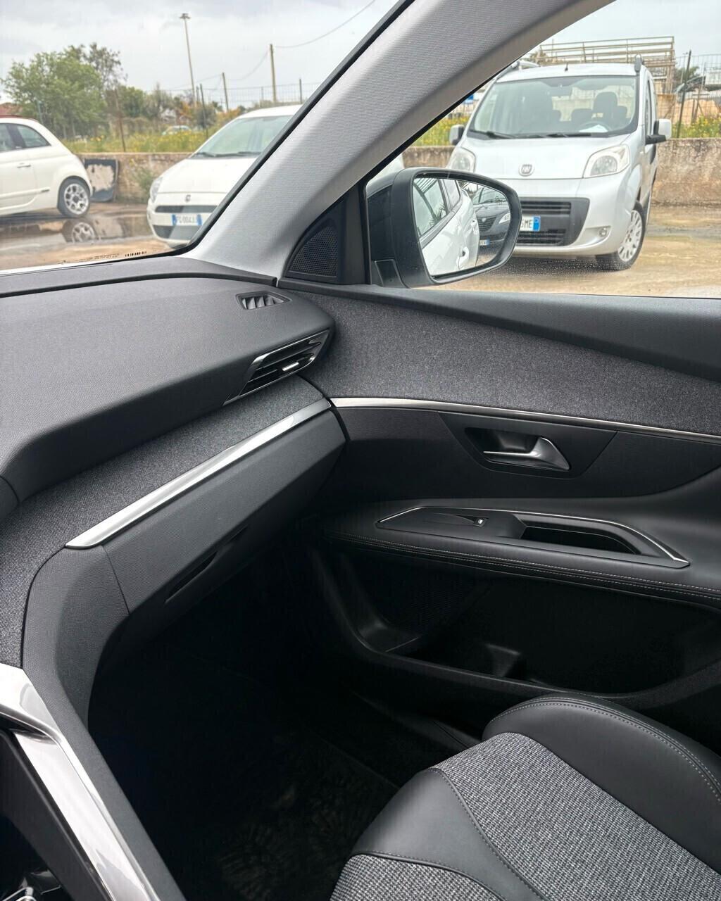 Peugeot 3008 BlueHDi 130 S&S Allure