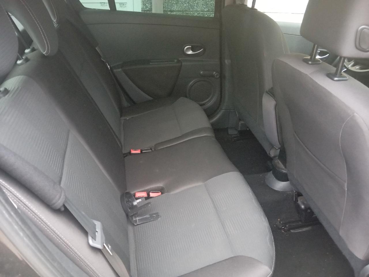 Renault Clio 1.2 16V 5 porte Confort Permute