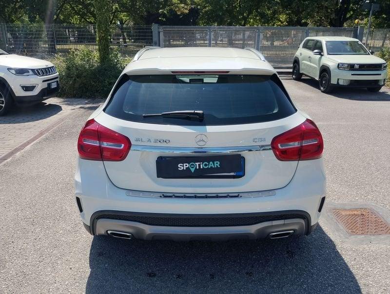 Mercedes-Benz GLA 200 CDI Premium
