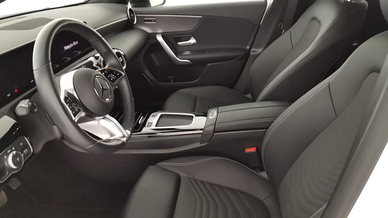 Mercedes-Benz Classe A - W177 2023 - A 250 e phev Progressive Advanced auto