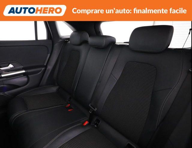 MERCEDES-BENZ GLA 180 d Automatic Premium
