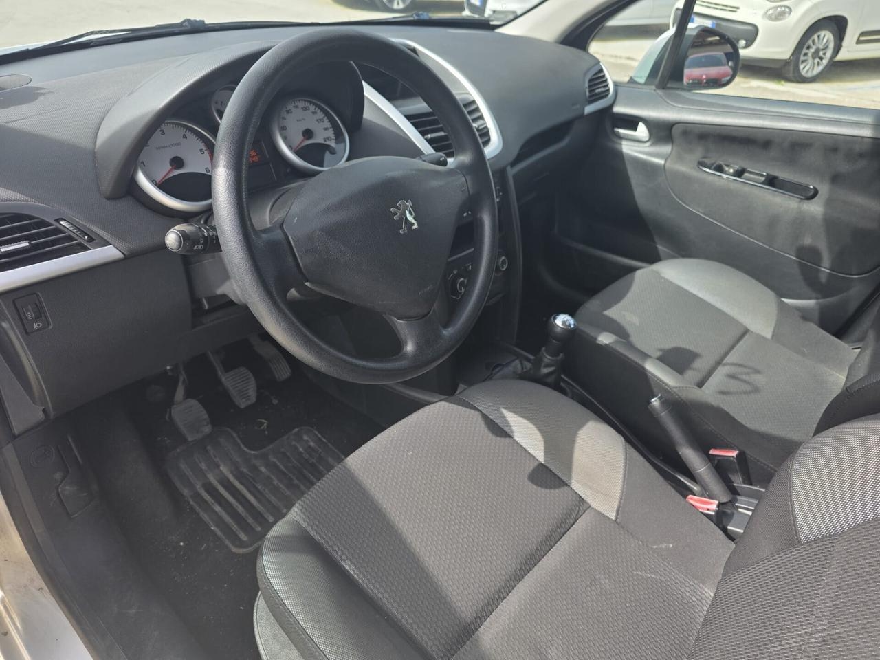 Peugeot 207 1.4 HDi 70CV FAP 5p. X Line