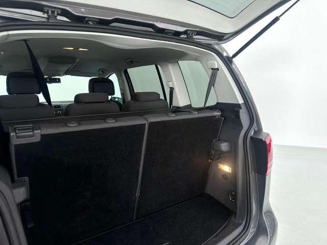 Volkswagen Touran Business 2.0 TDI 140 CV NEOPATENTATI