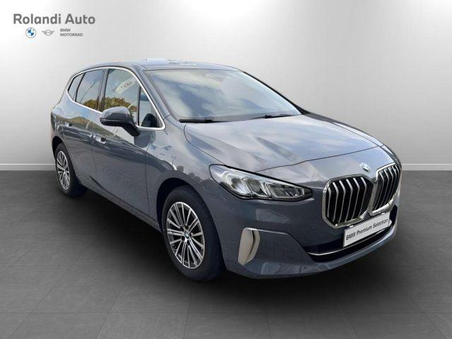 BMW 220 i Active Tourer mhev 48V Luxury auto