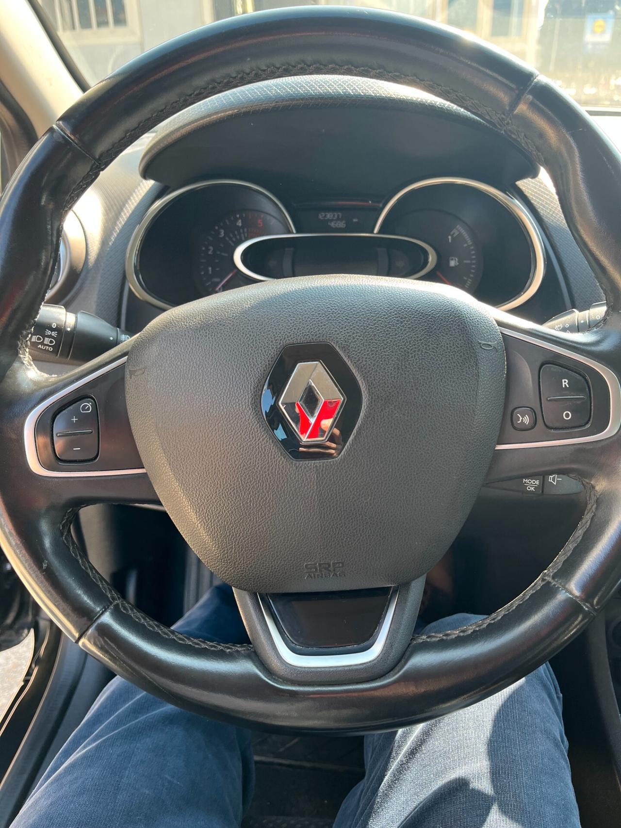 Renault Clio dCi 8V 90CV EDC Start&Stop 5 porte Energy Intens