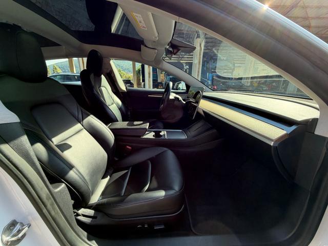 TESLA Model 3 Long Range AWD Performance