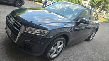 Audi Q5 35 TDI quattro S tronic Business