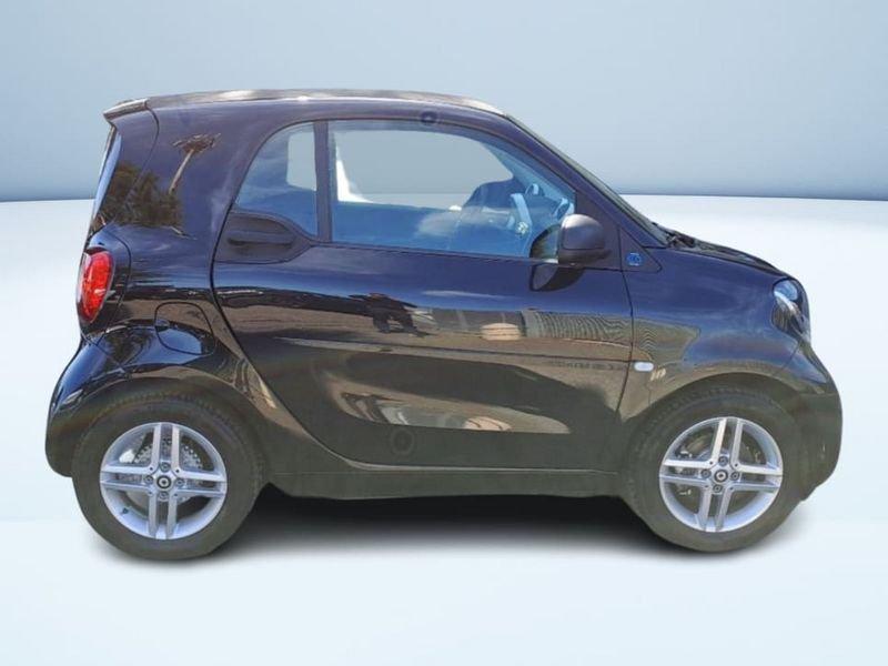 smart fortwo EQ PURE 4,6KW