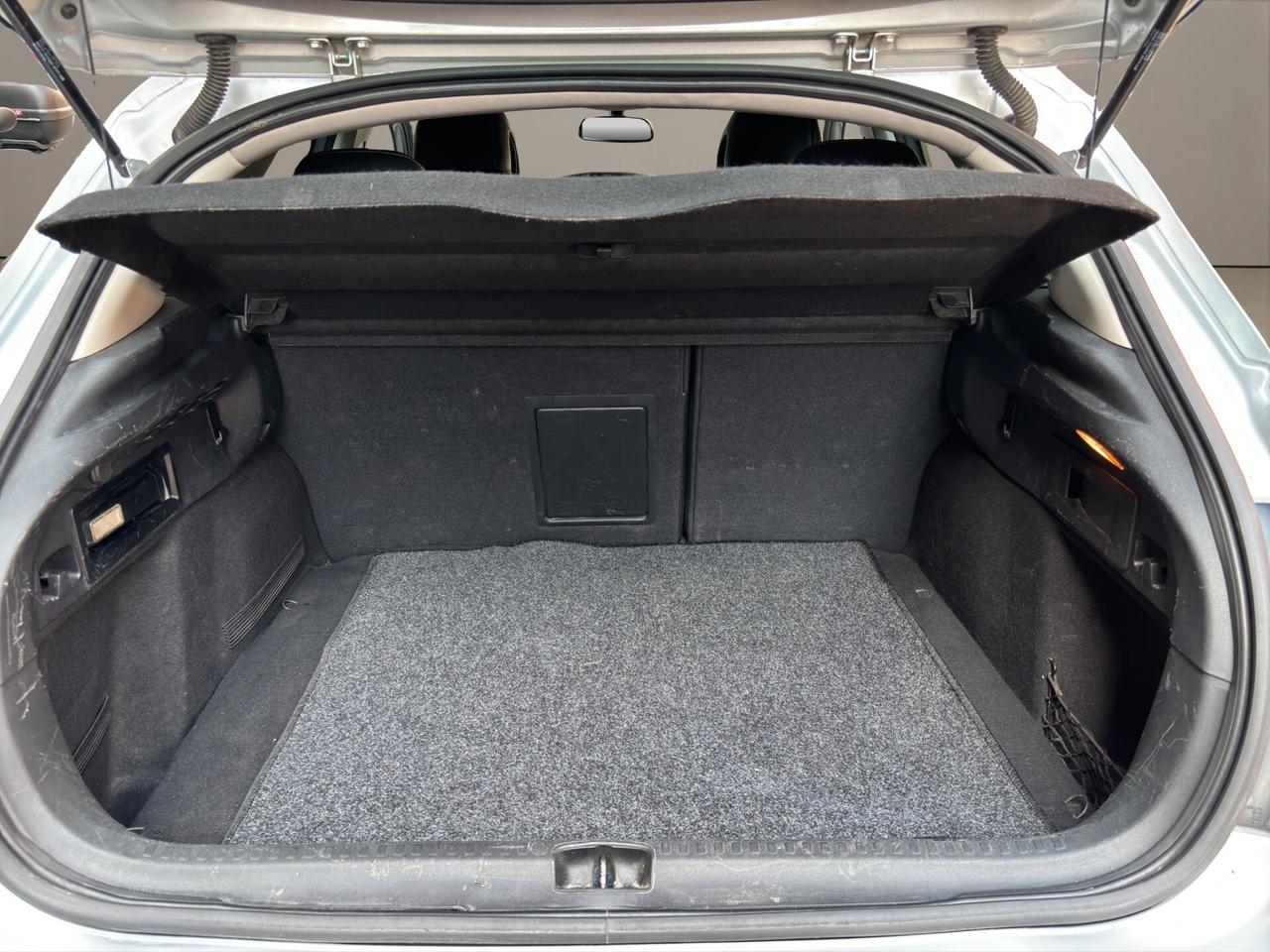 Citroen C4 GPL - NEOPATENTATI AREA B MILANO