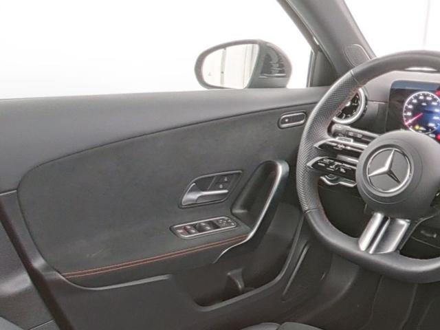 MERCEDES-BENZ A 200 Automatic AMG Line Advanced