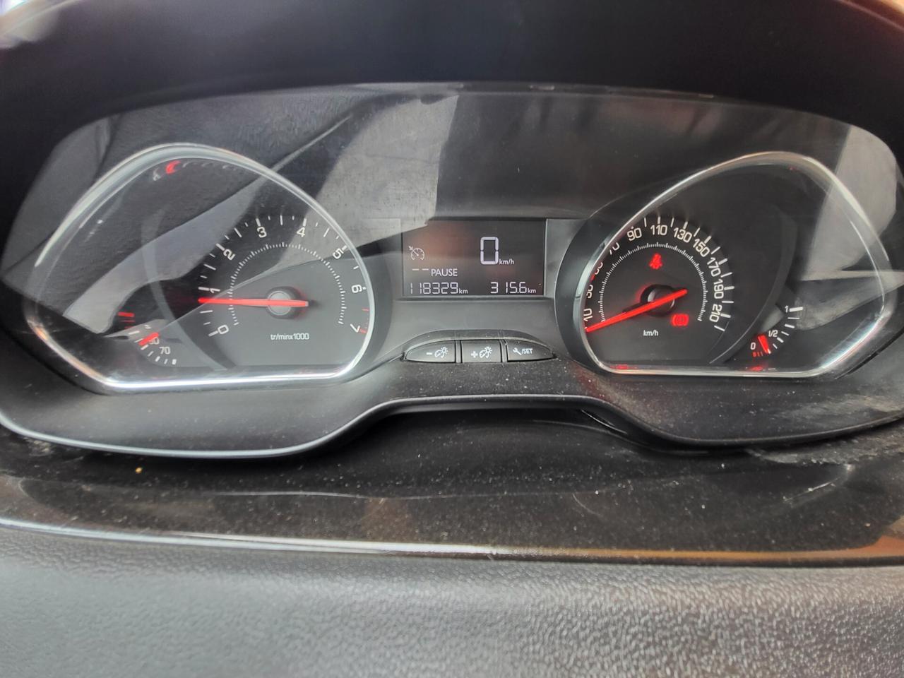 Peugeot 208 1.2 VTi 82 CV 5 porte Active