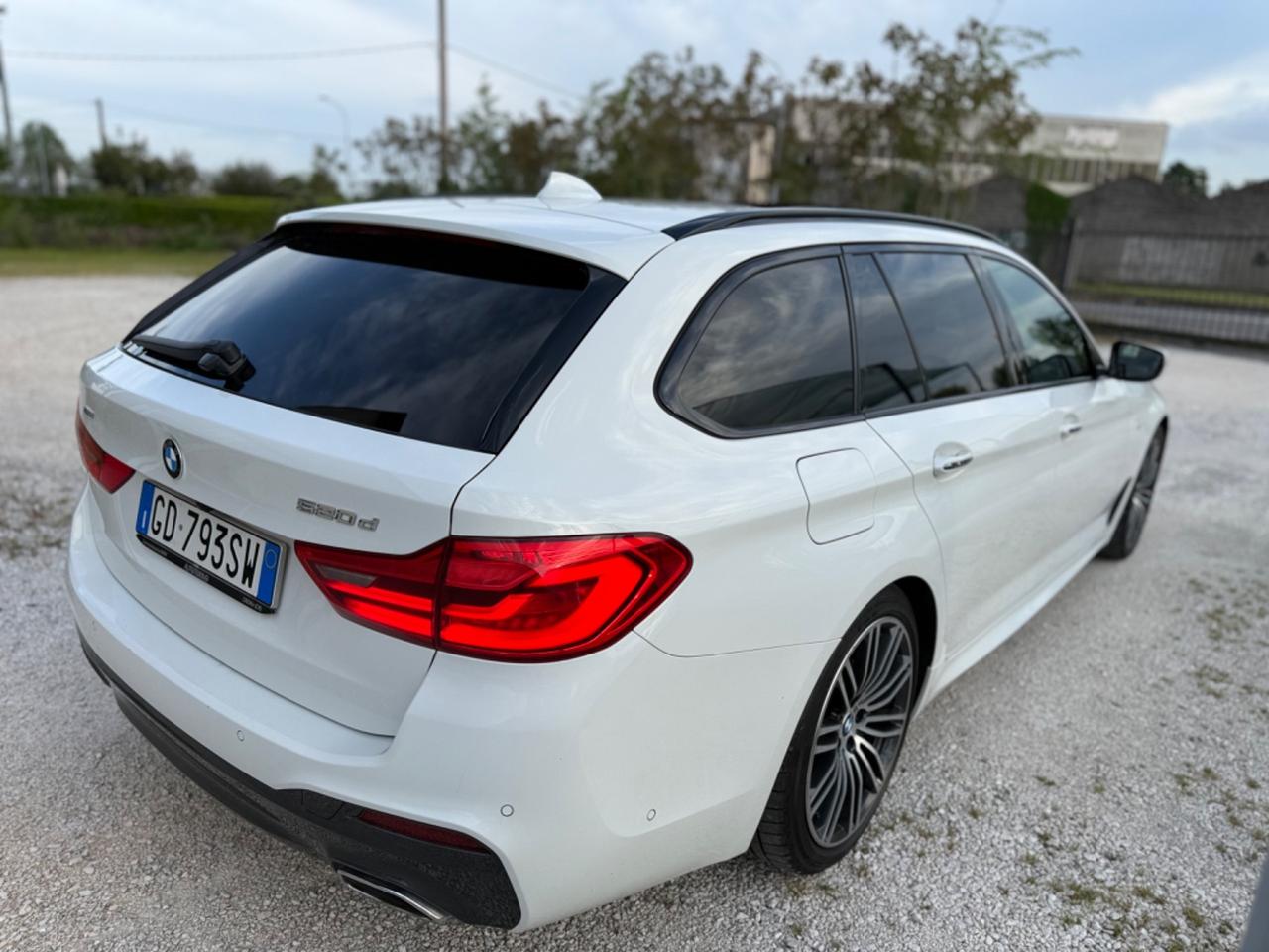 Bmw 520 520d xDrive Touring Msport Full Tetto