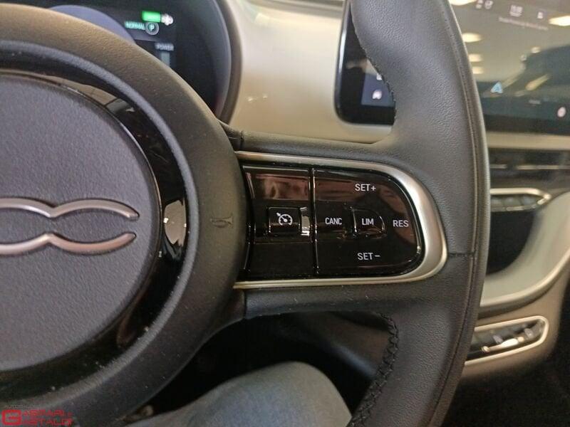 FIAT 500 Electric Icon + 118cv 42 kWh 320km WLTP