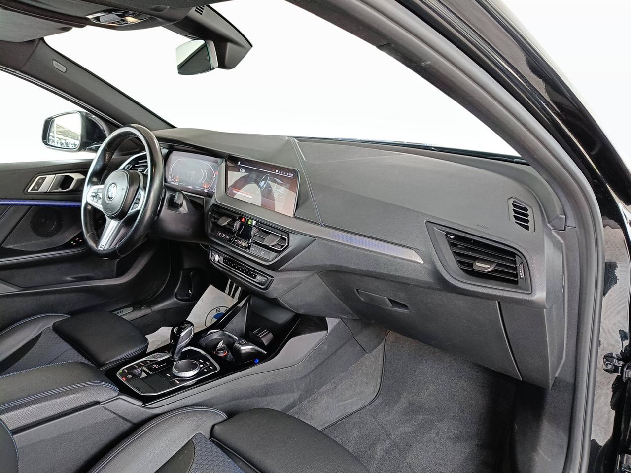 BMW Serie 1 F40 - 118d Msport auto