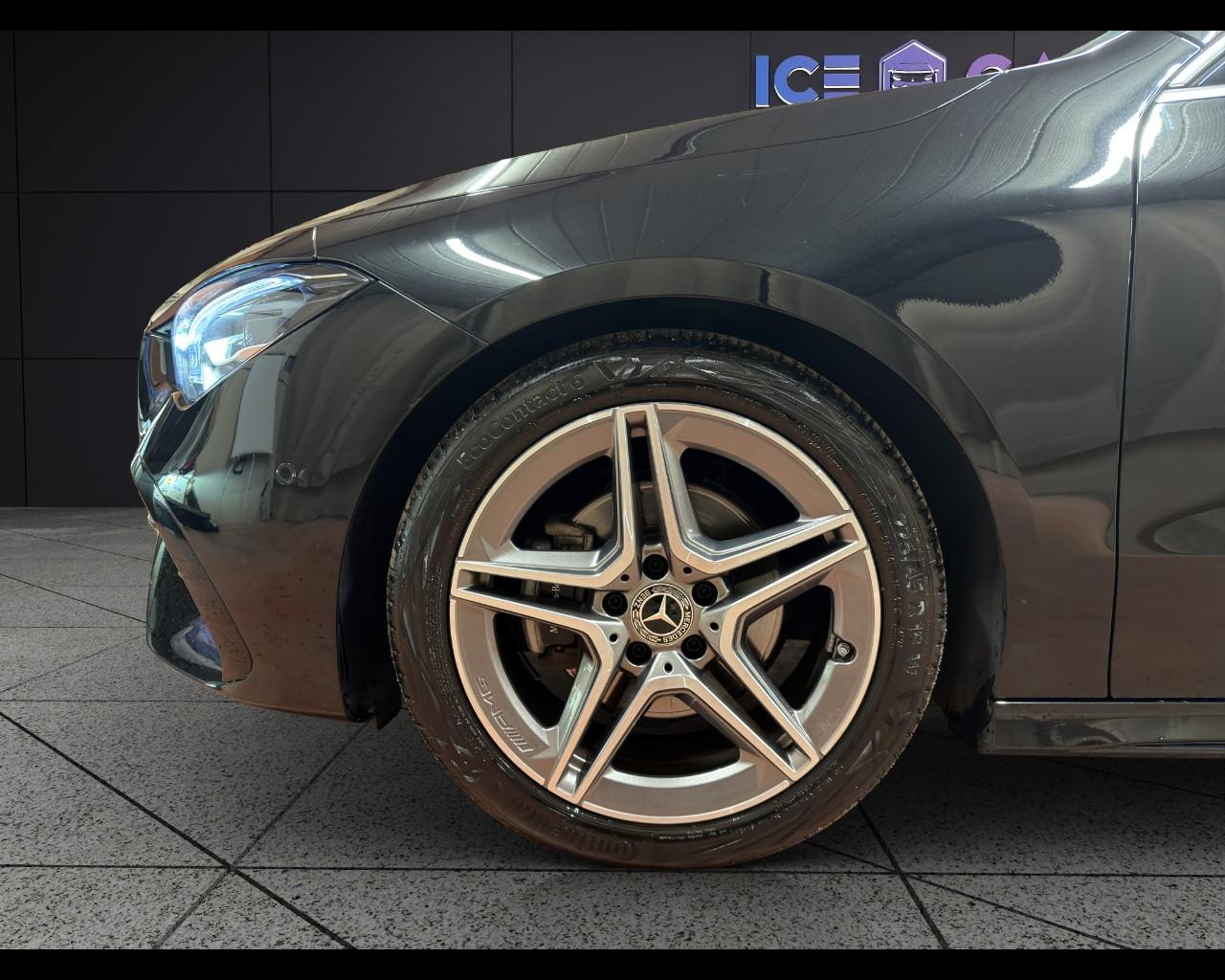 Mercedes-Benz CLA 180 Automatic AMG Line Premium Plus AMBIENT LIGHT!