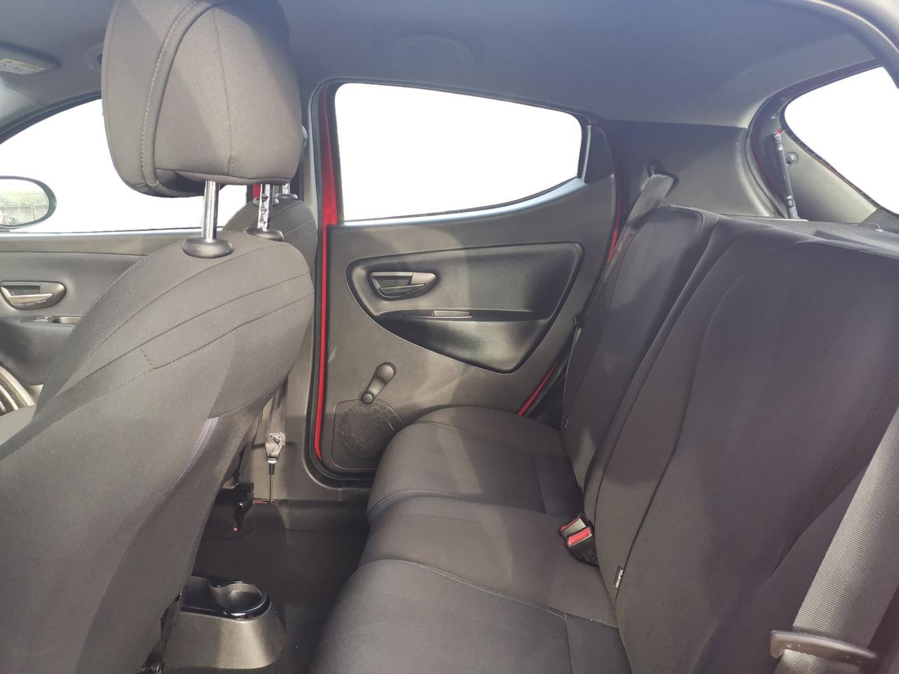 LANCIA Ypsilon III 2021 - Ypsilon 1.0 firefly hybrid Silver s&s 70c