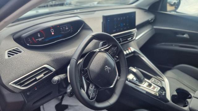 PEUGEOT 3008 BlueHDi 130 S&S EAT8 Allure