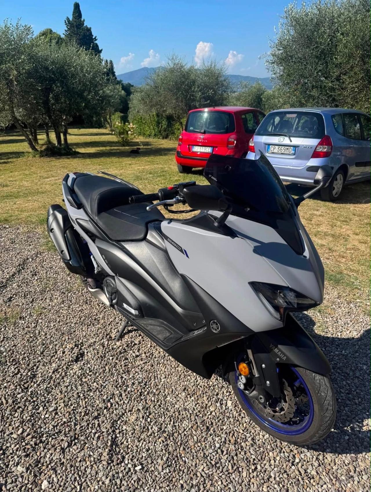 Yamaha T Max 560